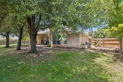 433 Sherwood Court, Burleson, TX 76028 - Photo 24