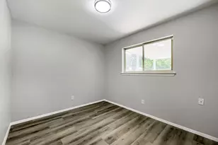1521 Oakbrook Ct, Lancaster, TX 75134 - Photo 22