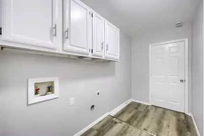 1521 Oakbrook Court, Lancaster, TX 75134 - Photo 4