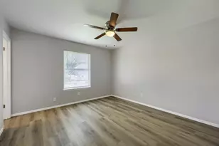 1521 Oakbrook Ct, Lancaster, TX 75134 - Photo 24