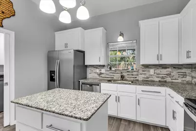 7 Market Loop, Morgans Point Resort, TX 76513 - Photo 2