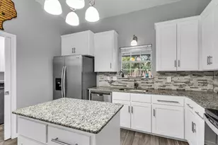 7 Market Loop, Morgans Point Resort, TX 76513 - Photo 2