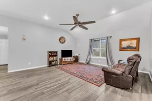 7 Market Loop, Morgans Point Resort, TX 76513 - Photo 10