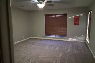 121 Port O Call Ct, Runaway Bay, TX 76426 - Photo 10