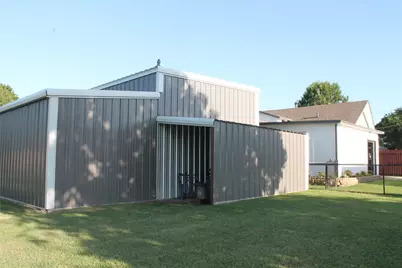 121 Port O Call Court, Runaway Bay, TX 76426 - Photo 12