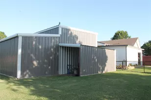 121 Port O Call Ct, Runaway Bay, TX 76426 - Photo 12