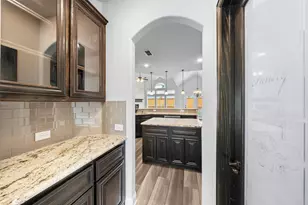 2696 Bonita Dr, Grand Prairie, TX 75054 - Photo 4