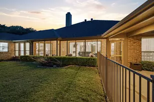 303 Quail Crest Dr, Bedford, TX 76021 - Photo 30