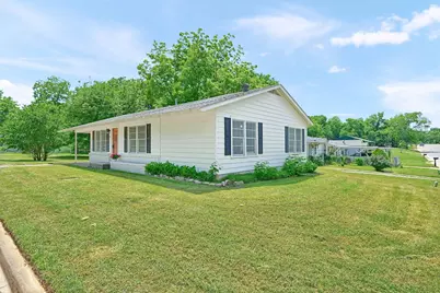 501 S Eddy Avenue, Denison, TX 75020 - Photo 2