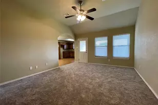 705 Rambling Ct, Granbury, TX 76049 - Photo 2