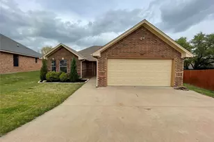 705 Rambling Ct, Granbury, TX 76049 - Photo 1