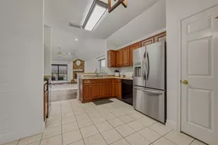 405 Deauville Dr, Fort Worth, TX 76108 - Photo 8