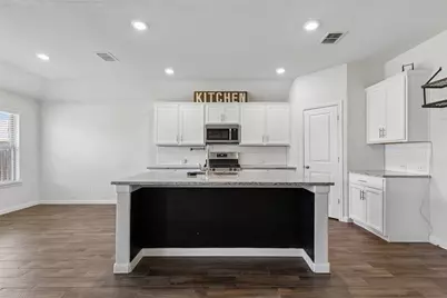 9105 Silver Dollar Drive, Fort Worth, TX 76131 - Photo 4