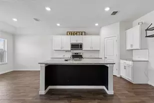 9105 Silver Dollar Dr, Fort Worth, TX 76131 - Photo 4