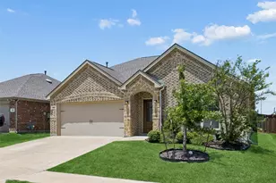 9105 Silver Dollar Dr, Fort Worth, TX 76131 - Photo 2