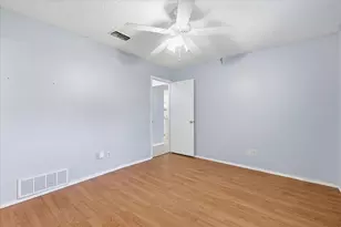 5670 Philadelphia Ct, Watauga, TX 76148 - Photo 32