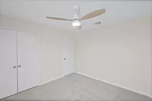 2140 Hacienda Ct, Grand Prairie, TX 75052 - Photo 16