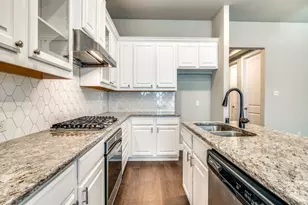 2156 Bailey St, Carrollton, TX 75010 - Photo 10