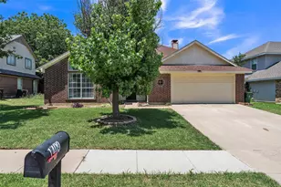 1409 Prentice St, Arlington, TX 76018 - Photo 2