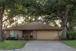 1321 Brookfield Ln, Mansfield, TX 76063 - Photo 1