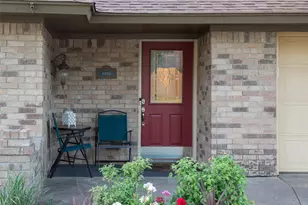1321 Brookfield Ln, Mansfield, TX 76063 - Photo 2