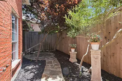 14584 Blueberry Court, Addison, TX 75001 - Photo 32