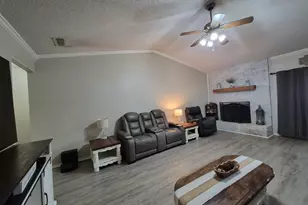 405 W Lindenwood Ln, Hewitt, TX 76643 - Photo 4