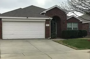 6440 Stone Lake Dr, Fort Worth, TX 76179 - Photo 2