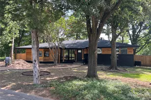 404 W Hillcrest St, Keene, TX 76059 - Photo 2