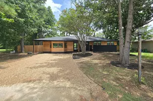 404 W Hillcrest St, Keene, TX 76059 - Photo 28