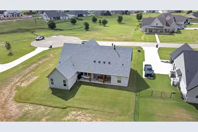 2604 Candlestick Drive, Granbury, TX 76049 - Photo 32