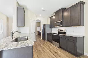 310 Clear Springs St, Princeton, TX 75407 - Photo 6