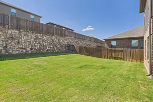 310 Clear Springs St, Princeton, TX 75407 - Photo 2