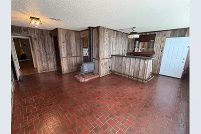 821 E Highway 199, Springtown, TX 76082 - Photo 16