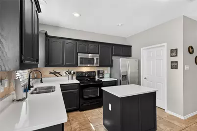 7214 Summit Parc Drive, Dallas, TX 75249 - Photo 8
