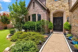 11058 Wellshire Ln, Frisco, TX 75035 - Photo 6