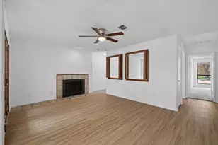 2103 Friendly Dr, Arlington, TX 76011 - Photo 10