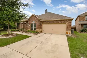 208 Whitman Dr, McKinney, TX 75072 - Photo 2