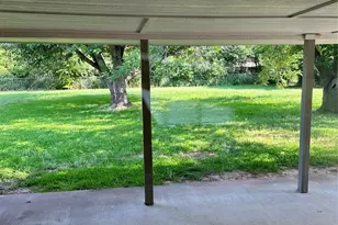 905 Elizabeth Blvd, Granbury, TX 76048 - Photo 10