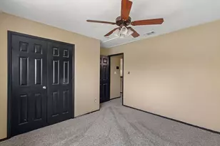 800 Joshua Dr, Burleson, TX 76028 - Photo 24