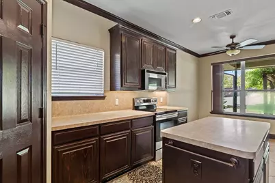 800 Joshua Drive, Burleson, TX 76028 - Photo 10