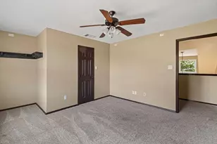 800 Joshua Dr, Burleson, TX 76028 - Photo 22