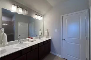 225 Lemley Dr, Fort Worth, TX 76131 - Photo 10
