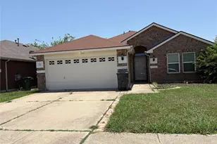 700 Stonedale Dr, Arlington, TX 76002 - Photo 1
