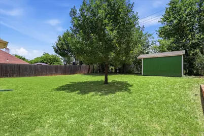 121 S Blue Bonnet Circle, Justin, TX 76247 - Photo 36