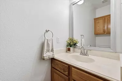 121 S Blue Bonnet Circle, Justin, TX 76247 - Photo 30
