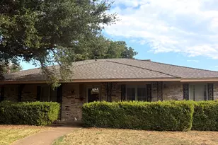 702 Granada Dr, Duncanville, TX 75116 - Photo 2