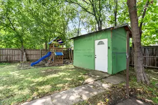 4427 Baldwin St, Dallas, TX 75210 - Photo 20