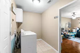 4427 Baldwin St, Dallas, TX 75210 - Photo 10