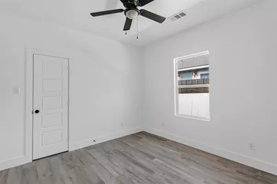 9704 Valley Mills Lane, Dallas, TX 75227 - Photo 16